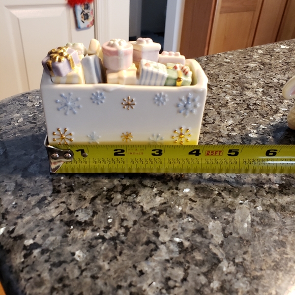 Lennox baby lamb oniment &LENOX Holiday Fraditions - Picture 3 of 16